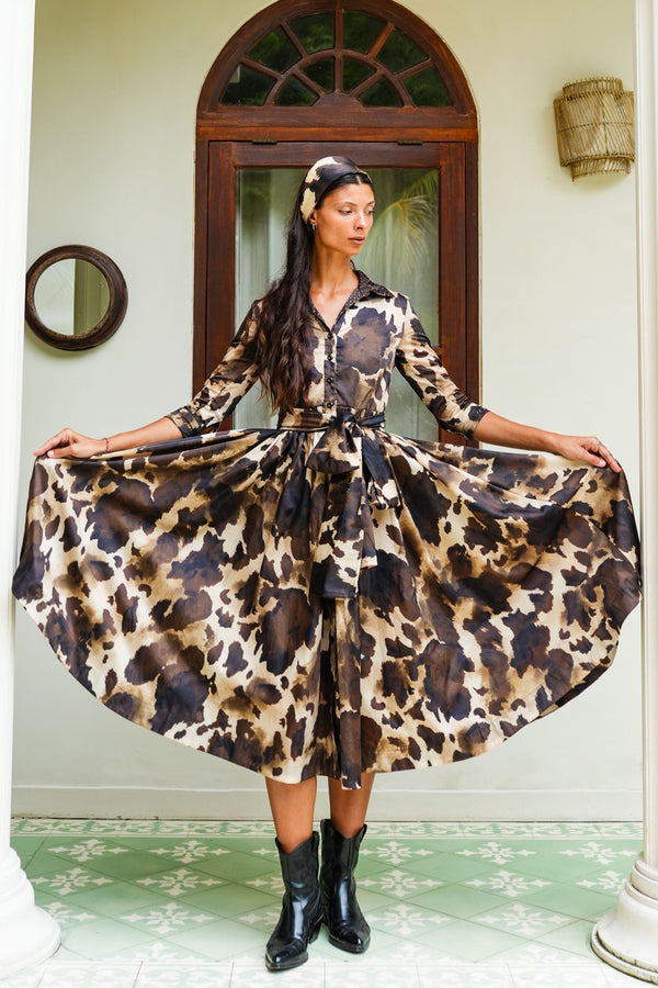 Sabrina Dress Shirt Collar 3/4 Sleeve Midi Plus Length Poliamide Taffta (Baby Mucca)