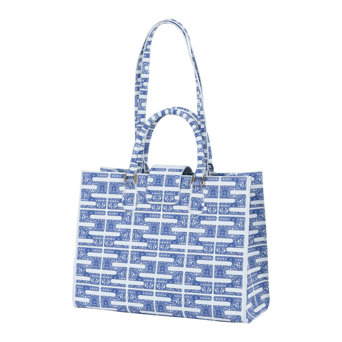 Audrey Tote_Medium_Bauhaus SS_White Admiral Blue