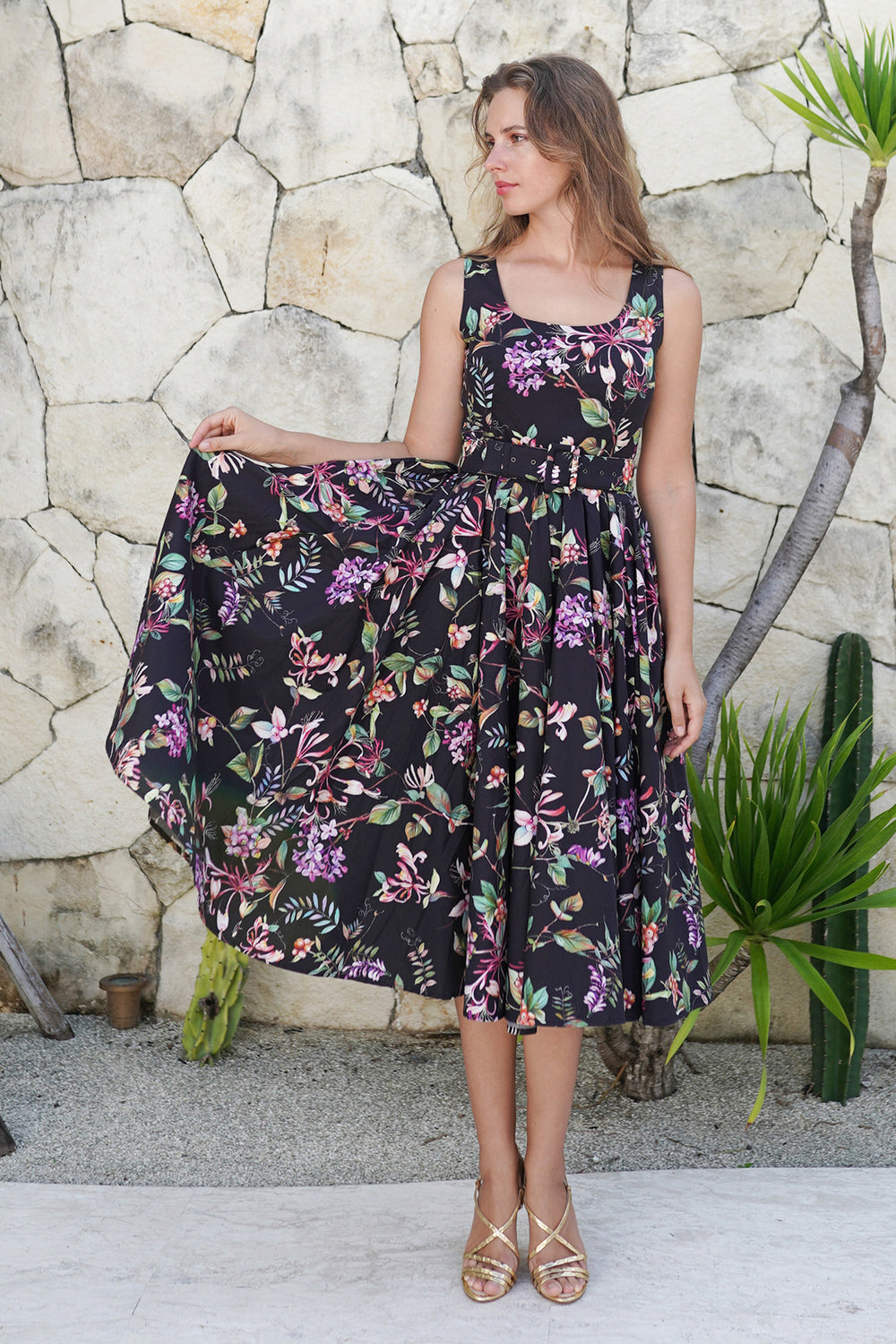 Abelia Dress U Neck Sleeveless Midi Length Poplin (Gallerie Summer Bouquet)