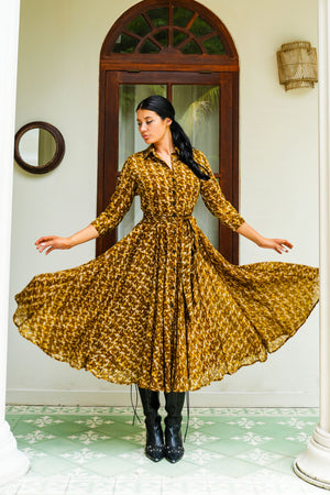 Aster Dress Shirt Collar 3/4 Sleeve Midi Length Wool (Hounds Dots) - Deep Mustard