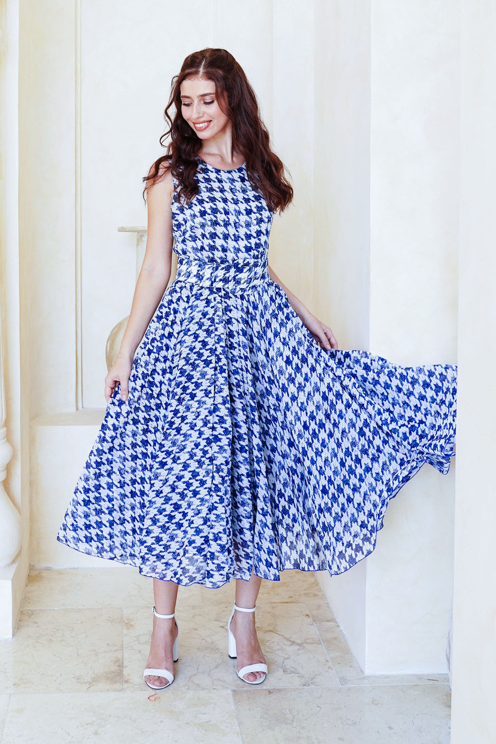 Aster Dress Crew Neck Sleeveless Midi Length Cotton Musola (Houndstooth Toile White)