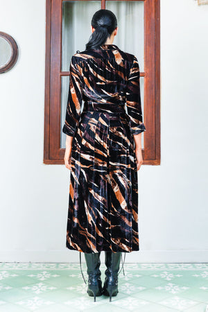 Audrey Dress #3 Shirt Collar 3/4 Sleeve Midi Plus Length Silk Velvet (Multi Zebra Dark)