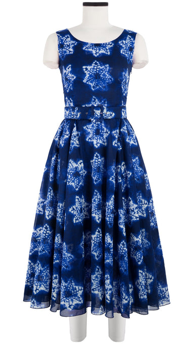 Avenue Dress Boat Neck Sleeveless Midi Length Cotton Musola (Shibori Star)