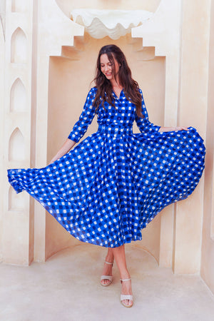 Aster Dress Shirt Collar 3/4 Sleeve Midi Length Cotton Musola (Tie Dye Gingham Small)