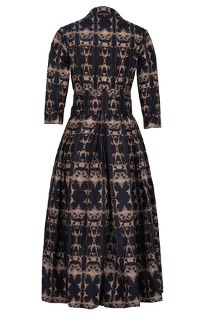 Audrey Dress #7 Shirt Collar 3/4 Sleeve Midi Plus Length Poliamide Taffta (Uffizi Ornament Dark)