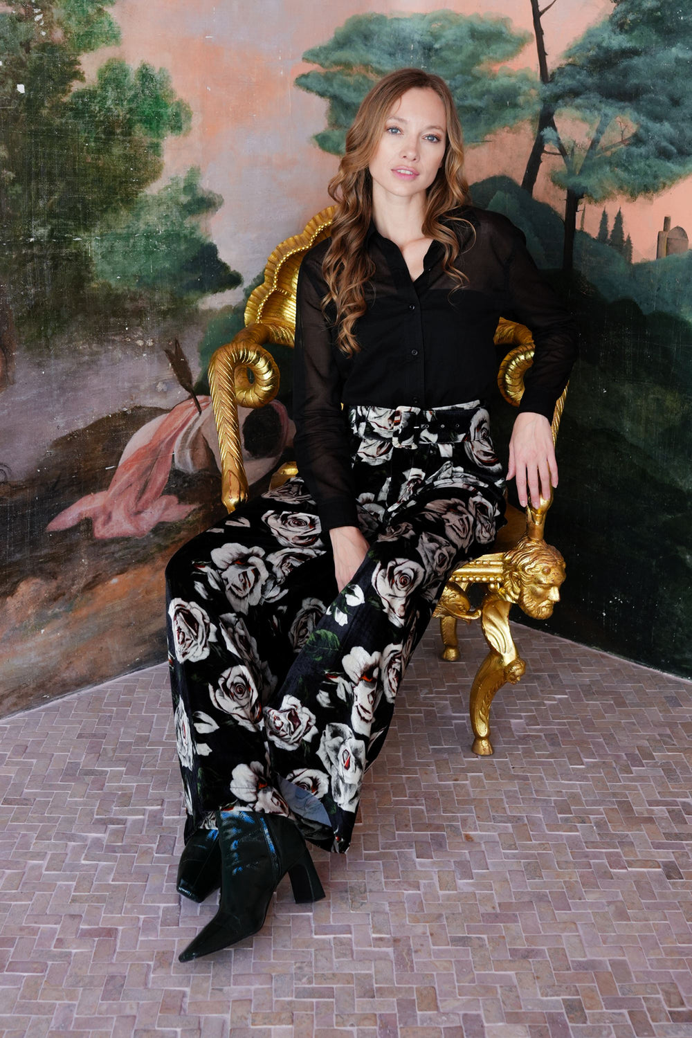 Peiga Pants Silk Velvet (White Rose)