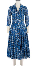 Abito Audrey n. 4, colletto a camicia, maniche a 3/4, lunghezza midi, in cotone (con motivo a pois)