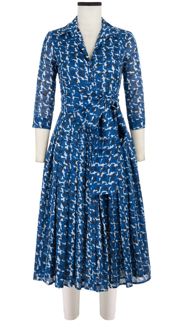 Abito Audrey n. 4, colletto a camicia, maniche a 3/4, lunghezza midi, in cotone (con motivo a pois)